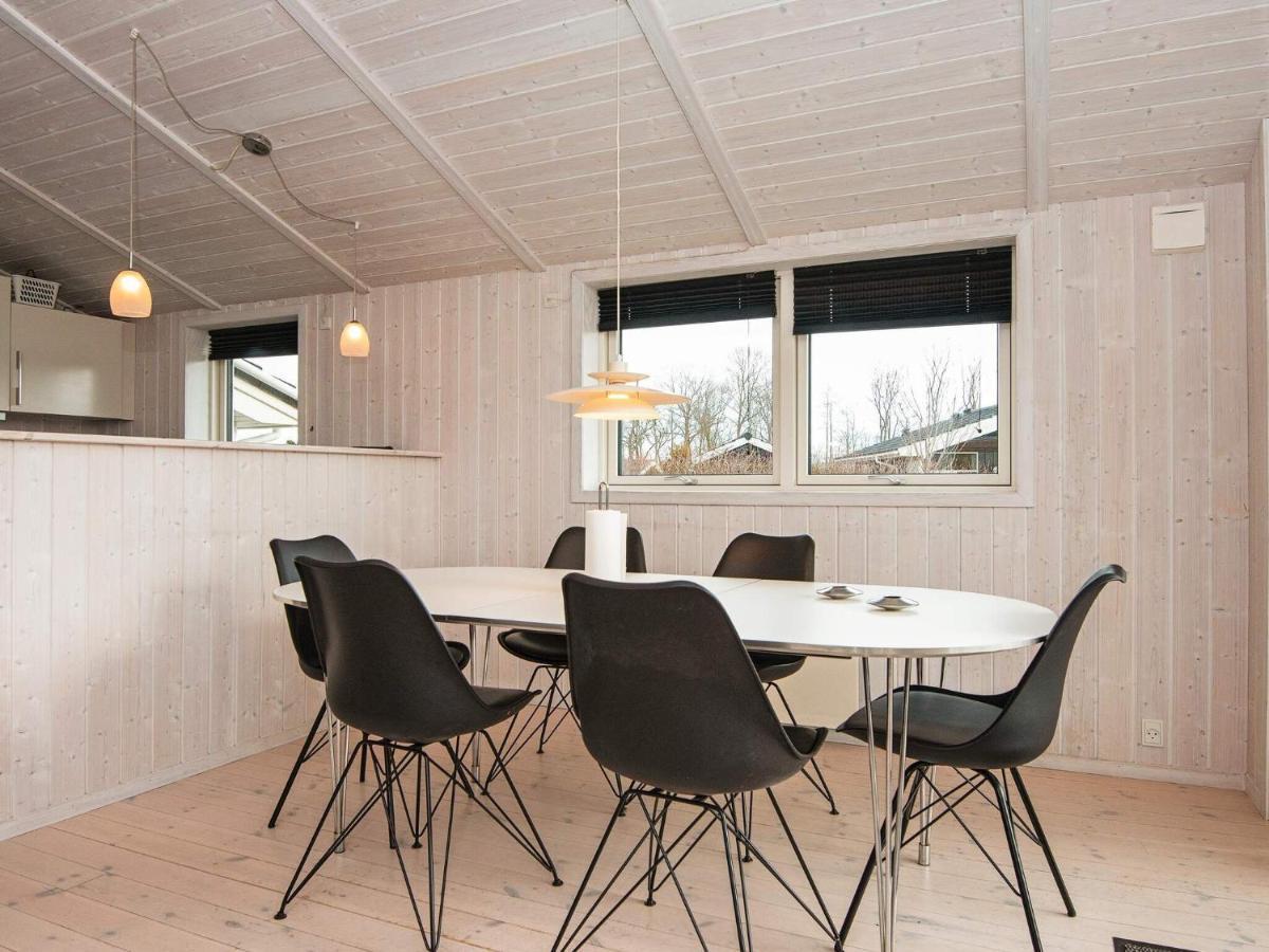Three-Bedroom Holiday Home In Juelsminde 18 Sonderby  Extérieur photo