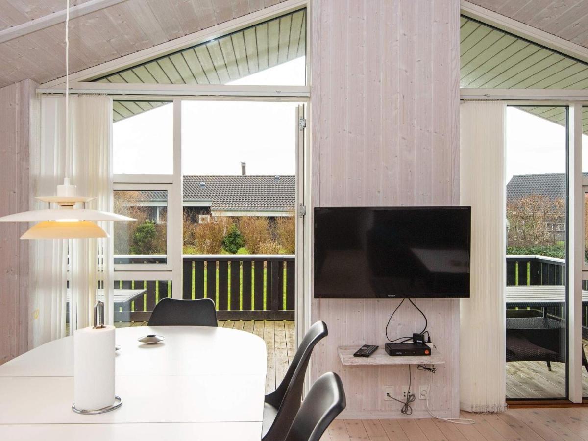 Three-Bedroom Holiday Home In Juelsminde 18 Sonderby  Extérieur photo