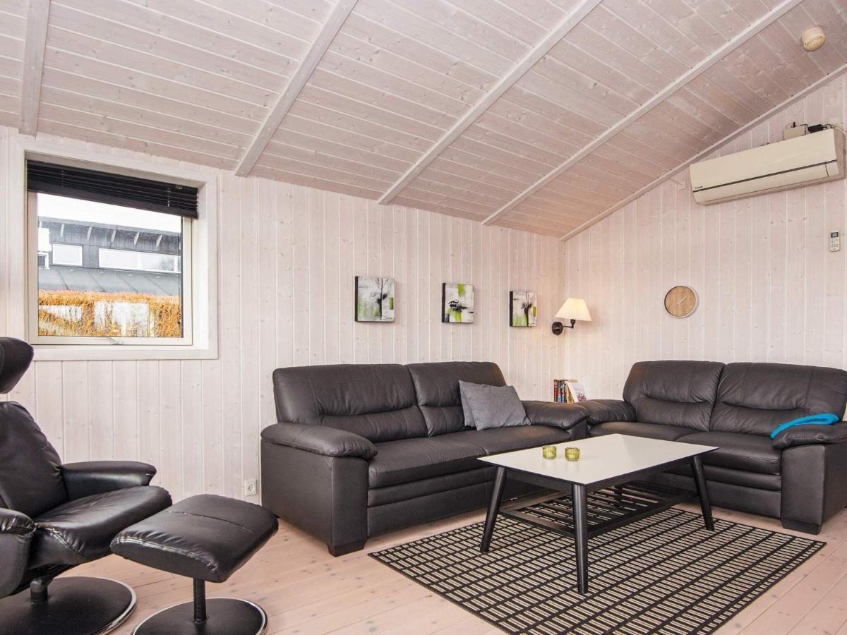 Three-Bedroom Holiday Home In Juelsminde 18 Sonderby  Extérieur photo